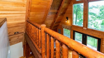 Chalet (2 Bedrooms) | Interior