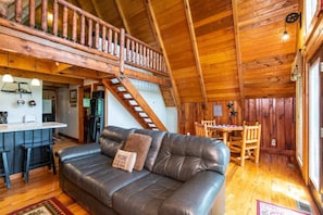 ชาเลท์ (2 Bedrooms) | ภายใน