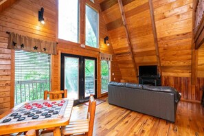 Chalet (2 Bedrooms) | Bahagian dalam