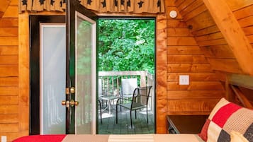 Chalet (2 Bedrooms) | Interior