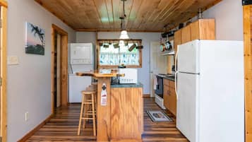 Chalet (5 Bedrooms) | Interior