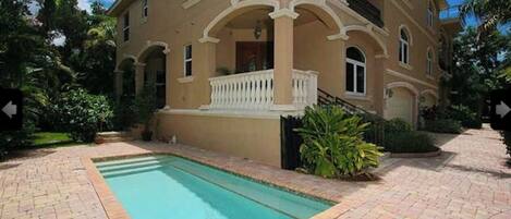 Villa (4 Bedrooms) | Façade de l’hébergement