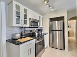 Interior - Beach Road - Tropea (Siesta Key)