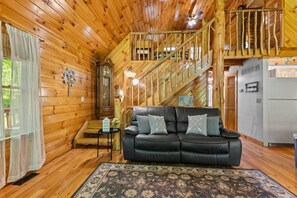 Interior - Hot Tub & Wifi - Birdsong - Red River Gorge, KY (Stanton)