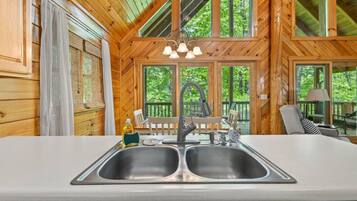 Chalet (6 Bedrooms) | Interior