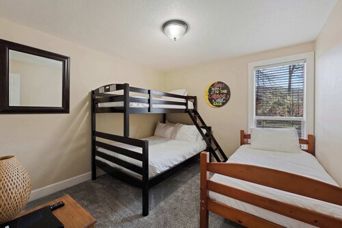 Abbot House Condo 4 With Sharc Passes