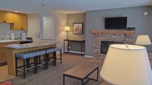 Interior - 7th Mtn 414e (Bend)