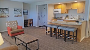 Interior - 7th Mtn 414e (Bend)