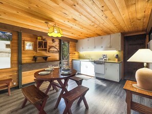 Dining - Cluster Cabin 13 (Bend)
