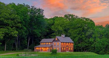 52-acre Berkshires Farmhouse Fire Pit, Outdoor Dining + Trails Copper Kettle Farm by Avantstay