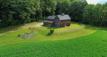 52-acre Berkshires Farmhouse Fire Pit, Outdoor Dining + Trails Copper Kettle Farm by Avantstay