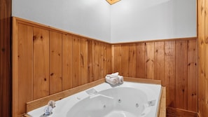 單棟房屋 (4 Bedrooms) | 內部