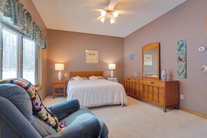 1 bedroom, iron/ironing board, internet, bed sheets