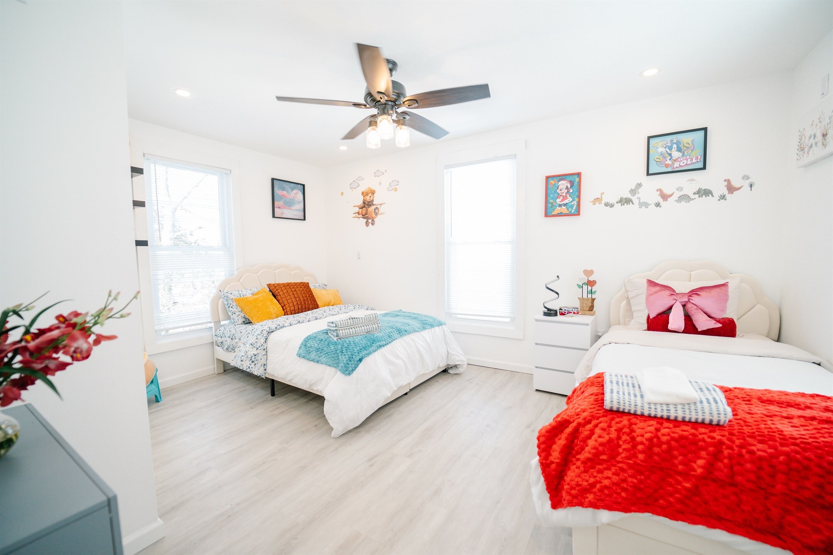 5 bedrooms, desk, iron/ironing board, free WiFi