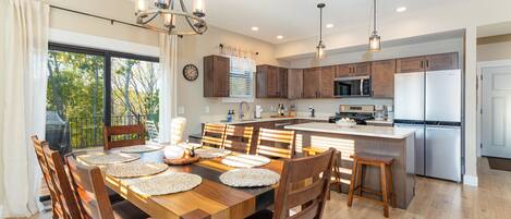 Microonde, forno, piano cottura, lavastoviglie