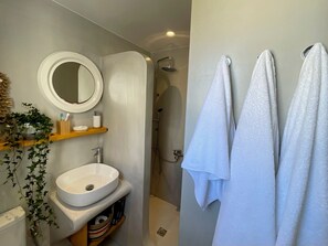 Shower, hair dryer, towels, soap - Naousa | 1BR House | Islander House (Naousa)