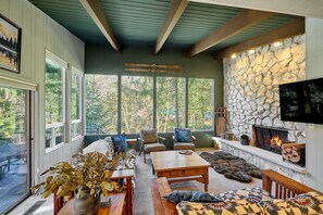 TV connectée, cheminée