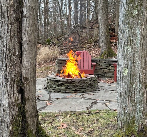 Peaceful 4-bedroom house off of Lake Wallenpaupack perfect for your getaway