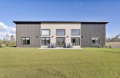 Waves and Woods Vacation Rental