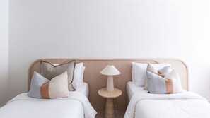Iron/ironing board, free WiFi, bed sheets - SERENITY - 2 BEDROOMS, POOL RELAX IN STYLE (Noosa Heads)