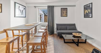 Central apartment with terrace