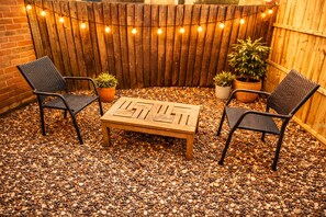 Property grounds - Cosy studio close to Luton airport, self check in, WIFI and free parking (Slip End)