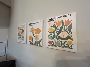 Interior detail - Cosy studio close to Luton airport, self check in, WIFI and free parking (Slip End)