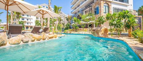 Outdoor pool, a heated pool