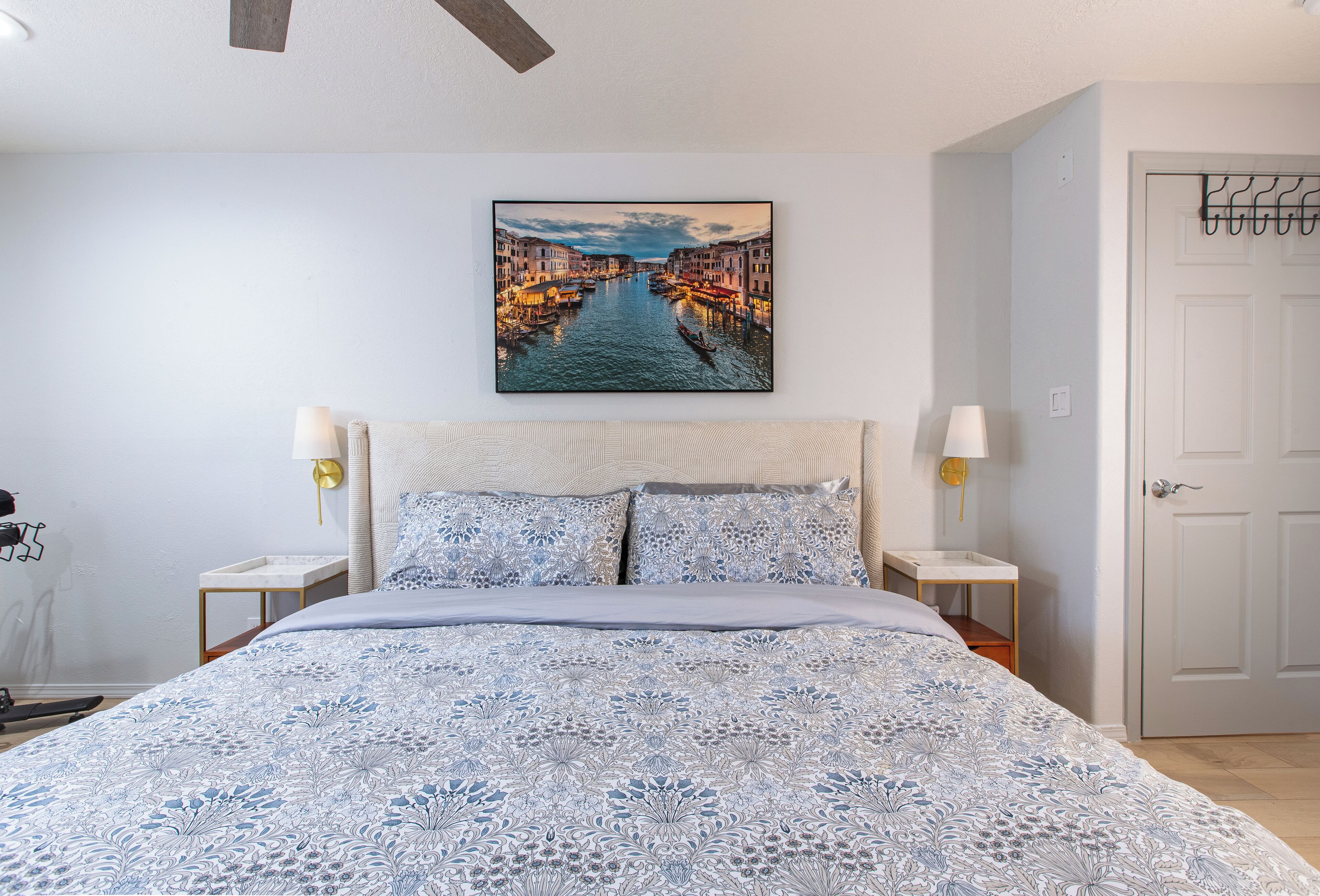 Internet, bed sheets