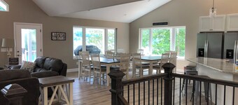 Brand New, Spacious 9 bedroom, 9 1/2 bath Waterfront house in Lakeside Estates