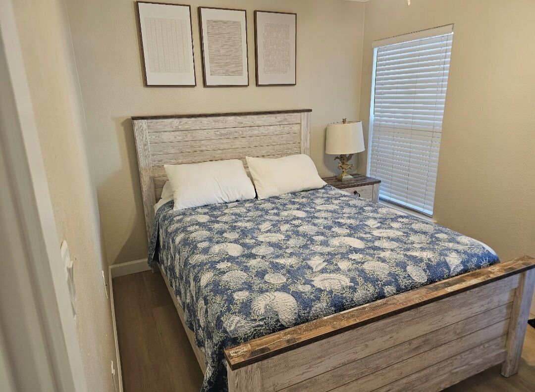 2 多间卧室、熨斗/熨衣板、WiFi、床单