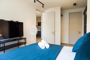 2 chambres, fer et planche à repasser, Wi-Fi gratuit, draps fournis