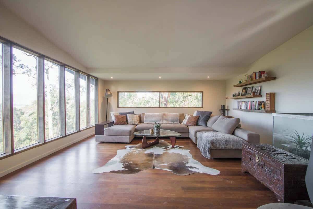 Fernseher, Kamin, Arbeitsbereiche