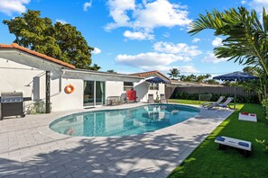 Pool - Grace at Deerfield Shore (Deerfield Beach)