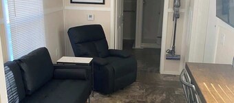 Comfortable one bed one bath home with starlink.