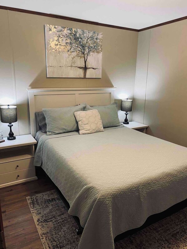 Iron/ironing board, travel cot, WiFi, bed sheets