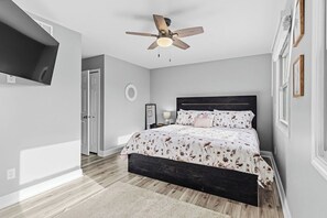 2 bedrooms, desk, iron/ironing board, free WiFi - Spacious Groveland 2BR/2.5 Bath Townhome- Unit 6647 (Davisburg)