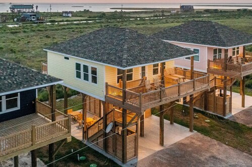 High Noon - Hot Tub, Golf Cart, Dog Friendly!