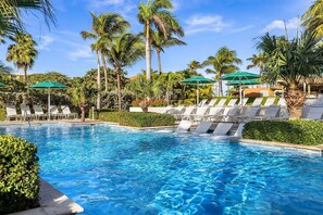 Outdoor pool - Marriott's Aruba Surf Club - 1BR/1BA - Garden View (Noord)
