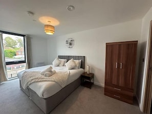 2 habitaciones, tabla de planchar con plancha y wifi gratis