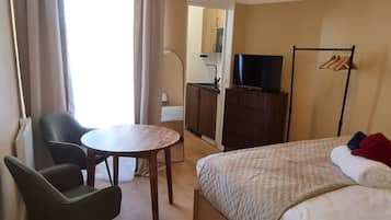 Fer et planche Ă repasser, Wi-Fi, draps fournis