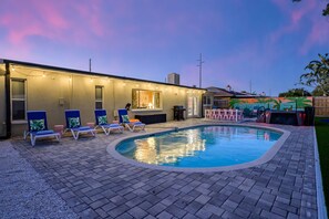 Pool - Epic Backyard - Private Pool - Firepit - Putt Putt (Seminole)