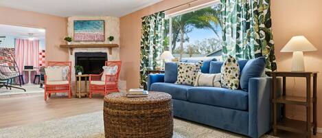 Télévision, cheminée, espaces bureaux