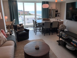 Smart TV - Beach Front Penthouse with Water Views in Treasure Island Florida (Treasure Island)