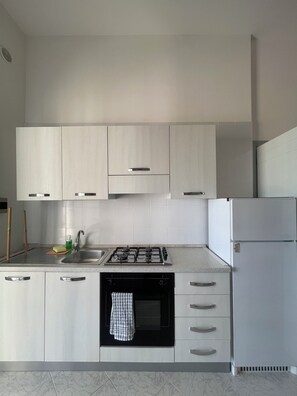 Family House, Sea View | Private kitchen | Fridge, highchair - VILLA BERTA (Vieste)