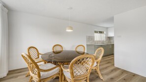 Dining - Koala Haven At Flynns (Port Macquarie)
