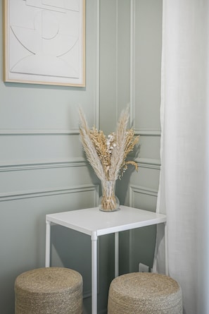 Habitación doble de lujo, balcón | Interior