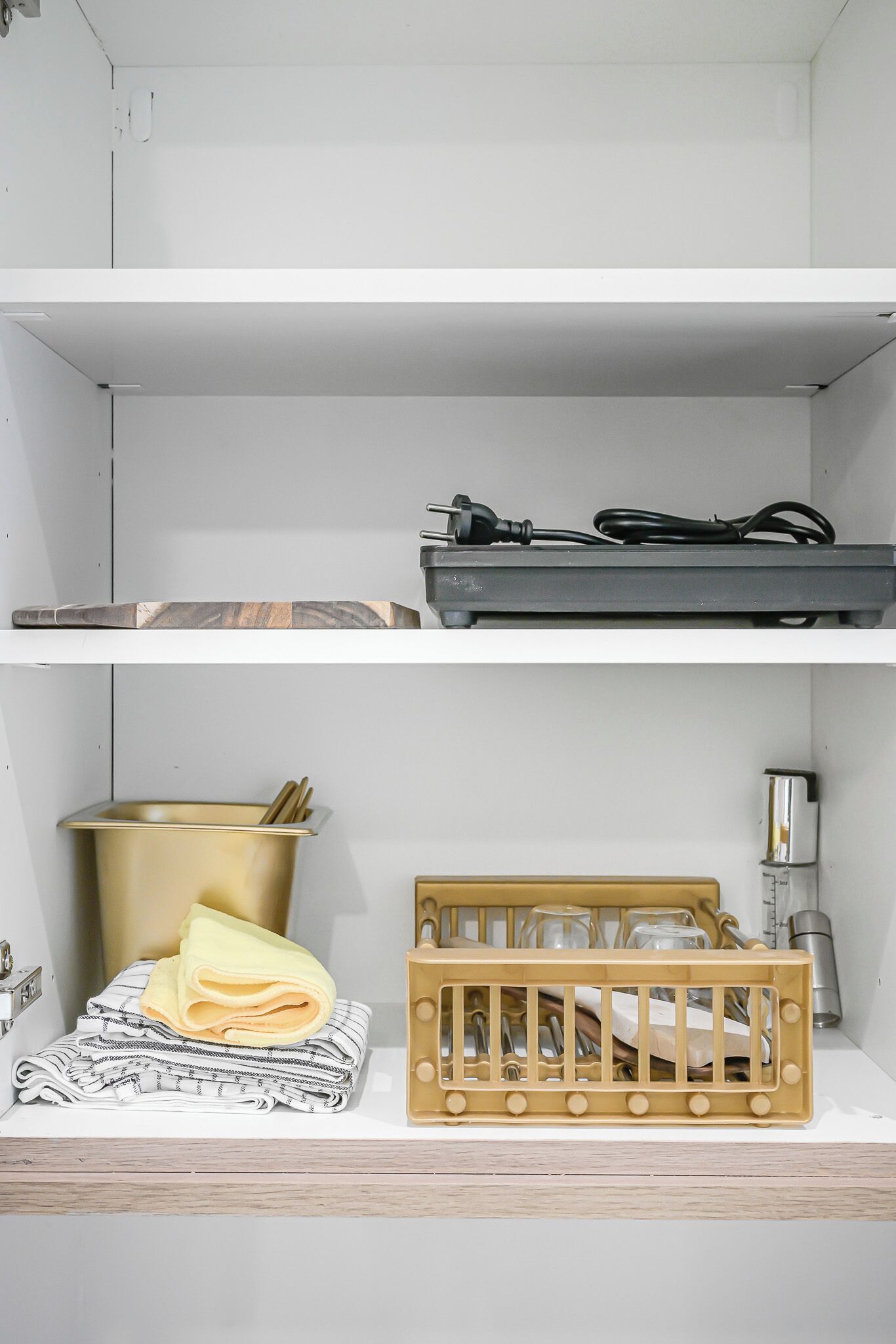 Cleaning supplies, freezer