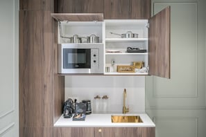 Habitación doble de lujo, balcón | Interior