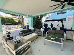 Terrace/patio - Casa Brilliance Key Largo Retreat – Family-Friendly 3BR Island Getaway (Key Largo)